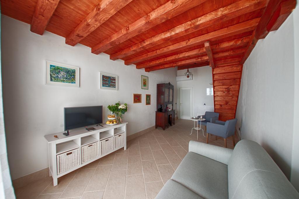 Agriturismo Da Gesi Sale Marasino Eksteriør bilde